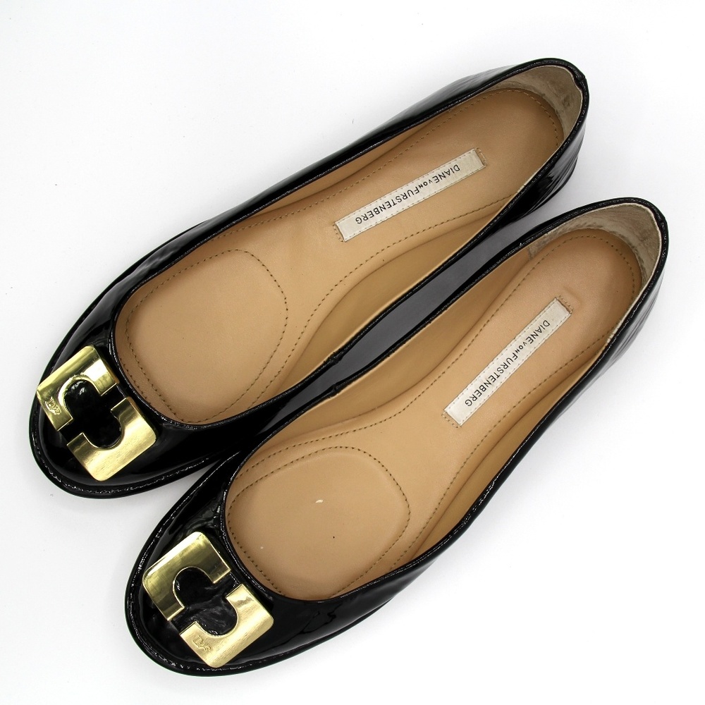 Diane Von Furstenberg black patent flats